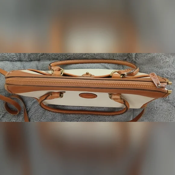 Vintage Dooney & Bourke Crossbody - Picture 7 of 16